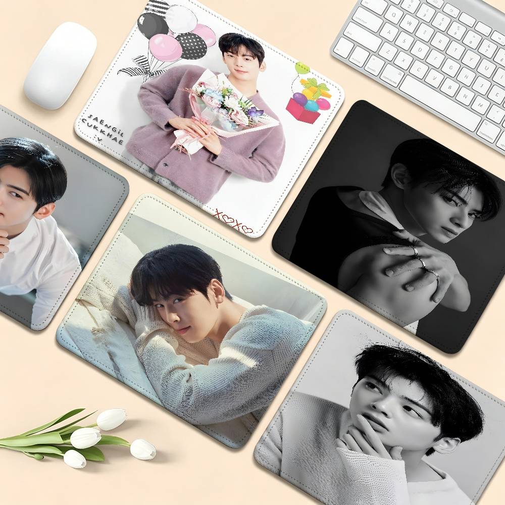 Gaming Accessories Korea - 人気の韓国俳優チャ・ウンウアニメーションマウスパッドゲーミングキーボードテーブルマットオフィス用品ルームデコレーションPCデスクパッド用