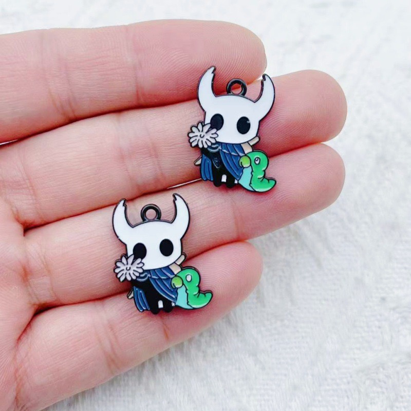 10 個合金ドリップオイル漫画アクセサリーペンダント DIY - Gaming Accessories Gifts のレビューと価格